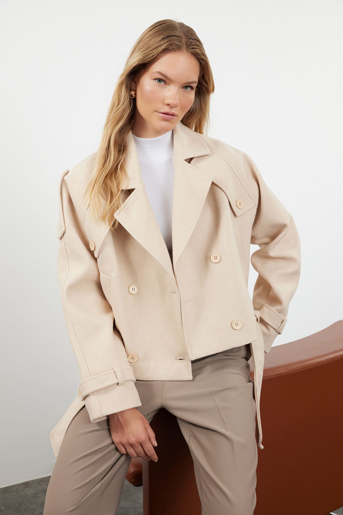Trendyol Mink Collar Detailed Short Oversize Cashmere Coat