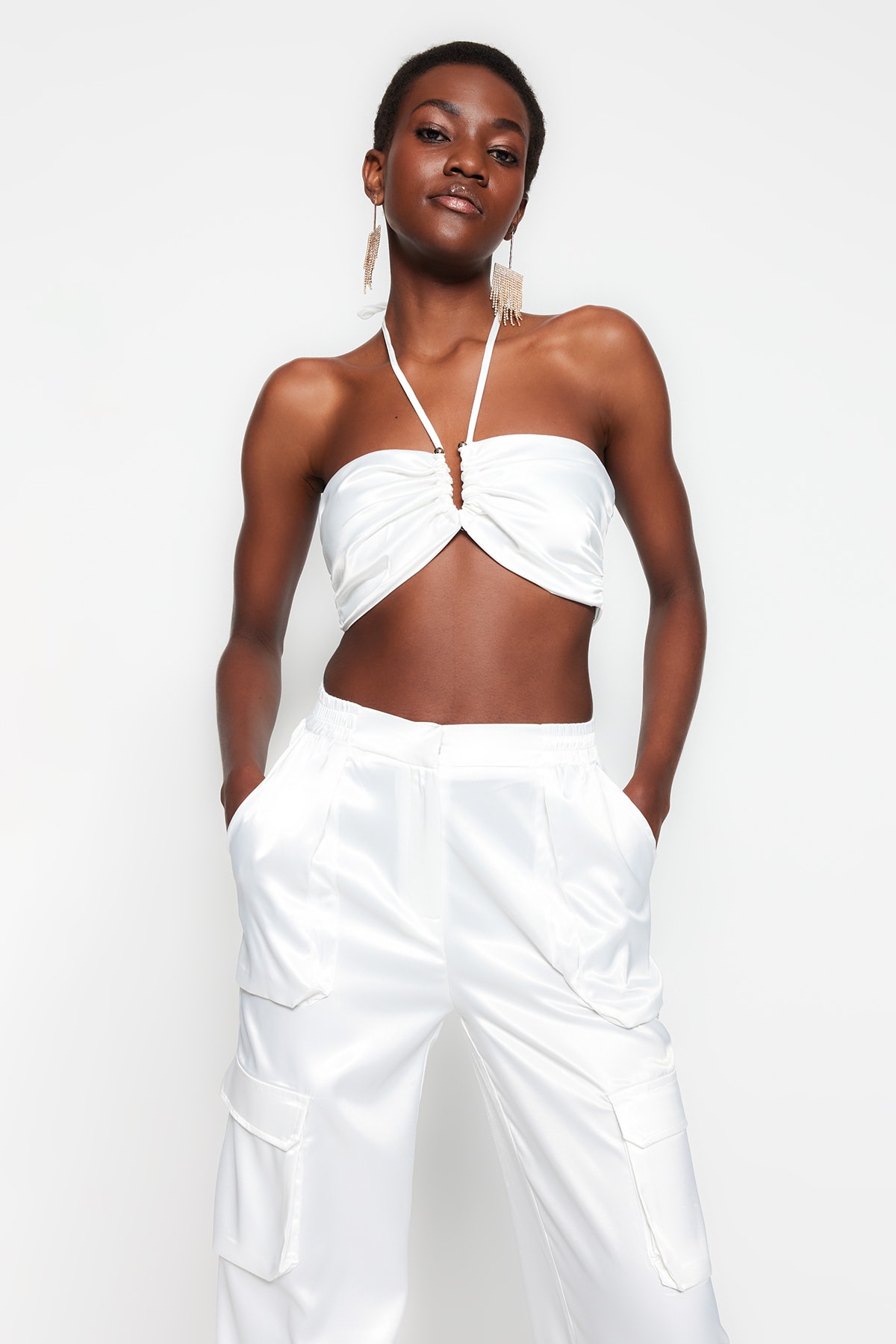 Trendyol Ecru Crop Lined Attached Accesorii Satin Bustier