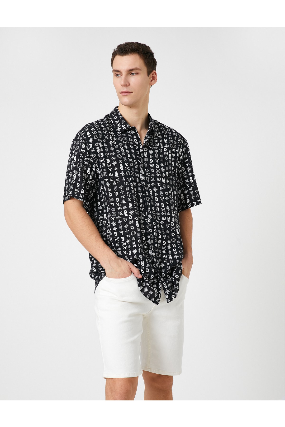 Levně Koton Summer Shirt with Short Sleeves and Ethnic Printed Classic Collar