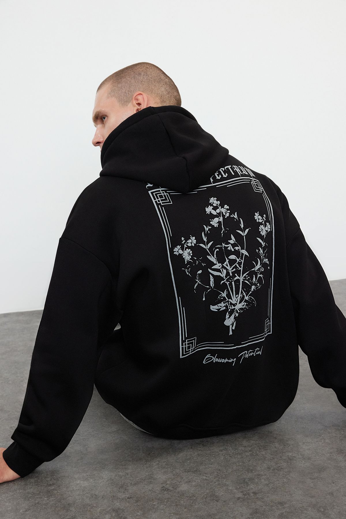 Trendyol Black Oversize/Wide Cut Hooded Floral Printed Fleece/Warm Sweatshirt