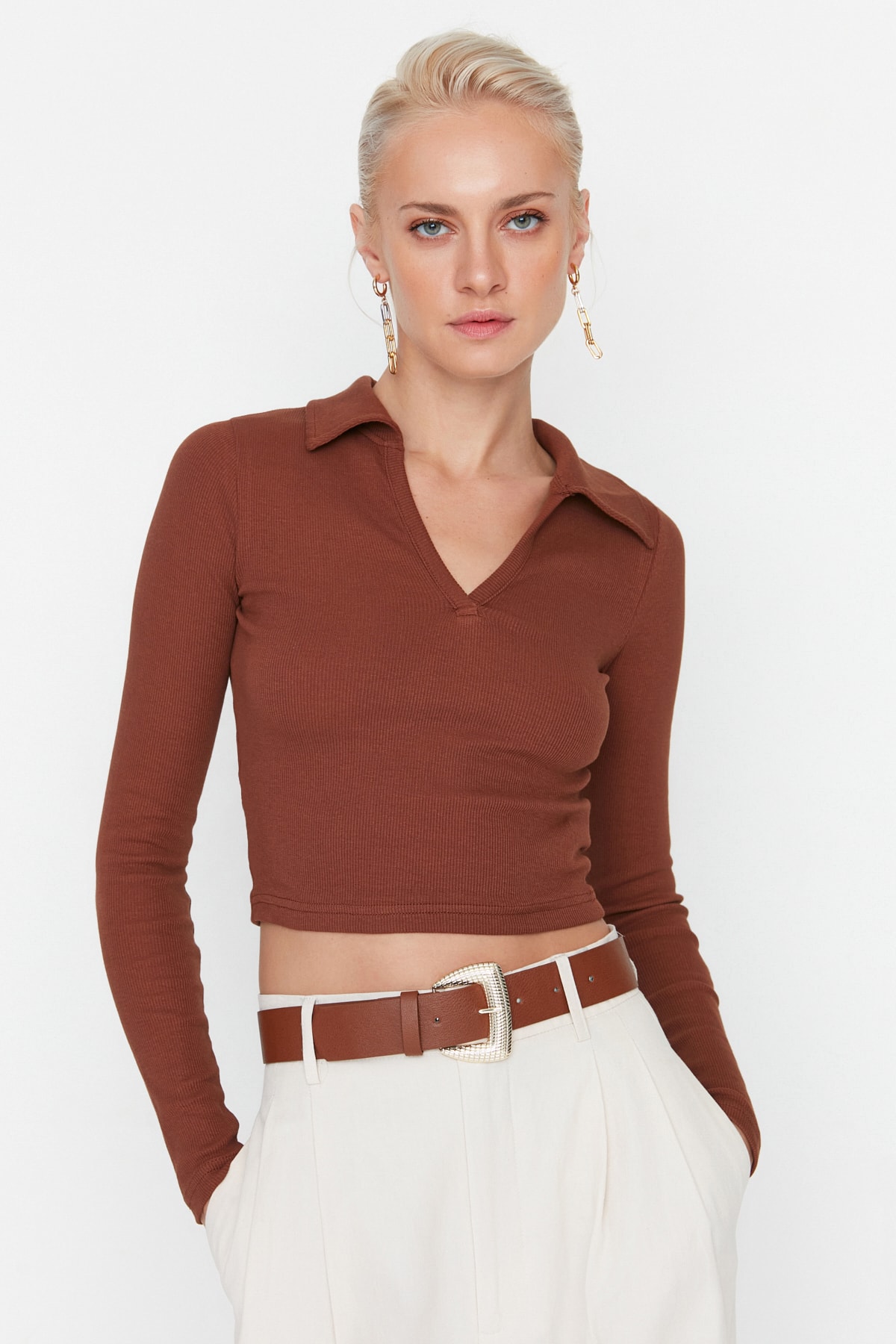 Trendyol Brown Polo Neck Ribbed Crop Knitted Blouse