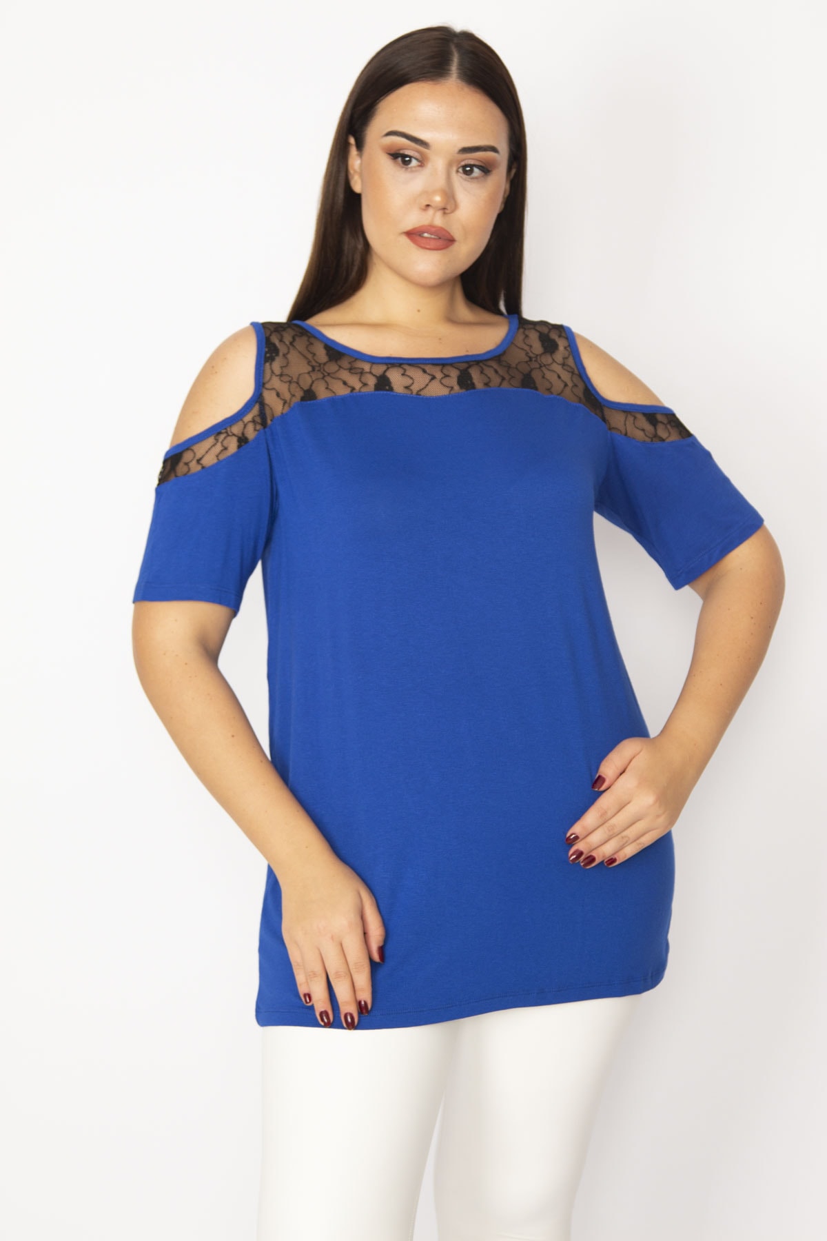 Levně Şans Women's Plus Size Saxe Blue Decollete Lace Blouse