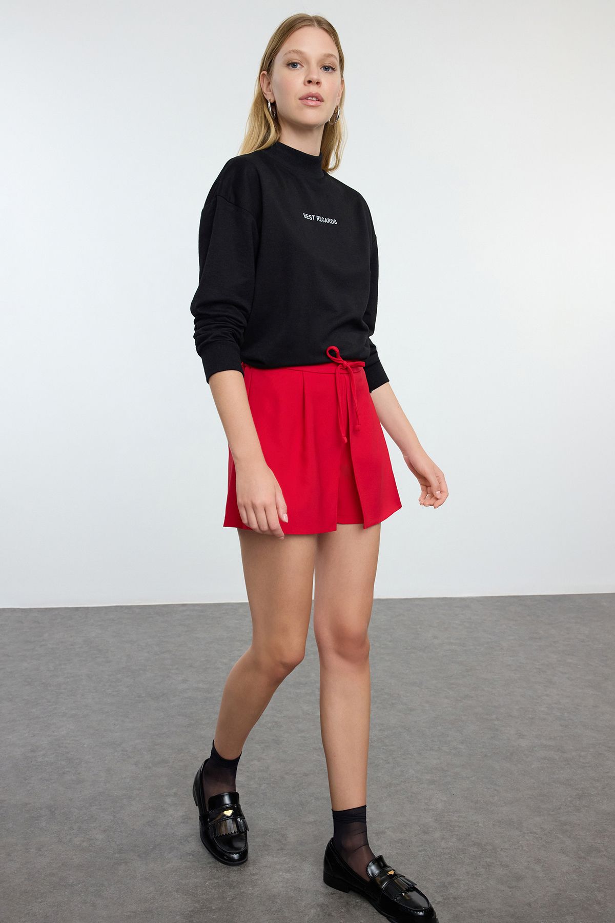 Trendyol Red Top Piece Detailed Woven Shorts & Bermuda