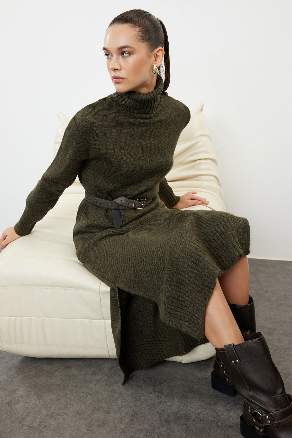 Trendyol Khaki Wide Fit Midi Knitwear Soft Textured Dress