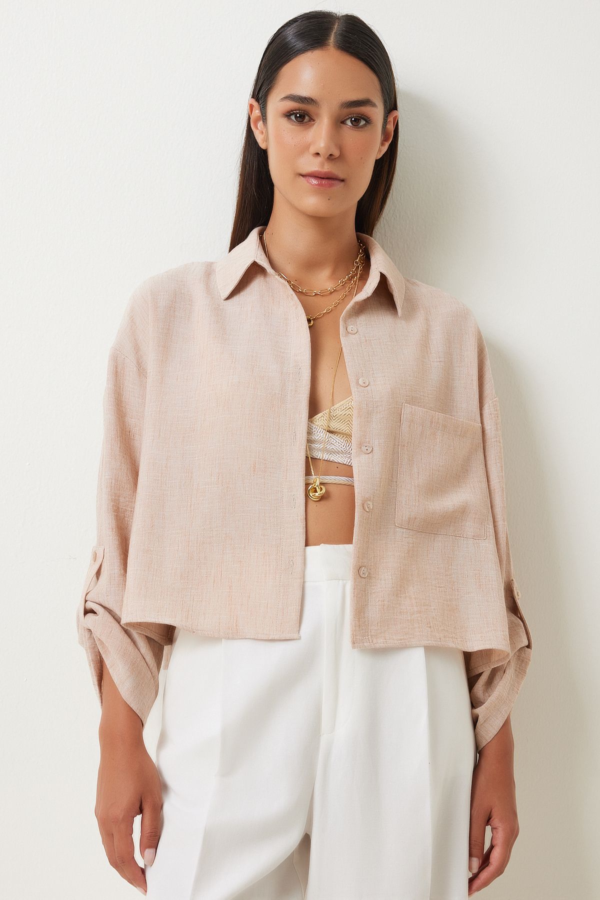 Happiness İstanbul Women's Cream Crop Linen Shirt