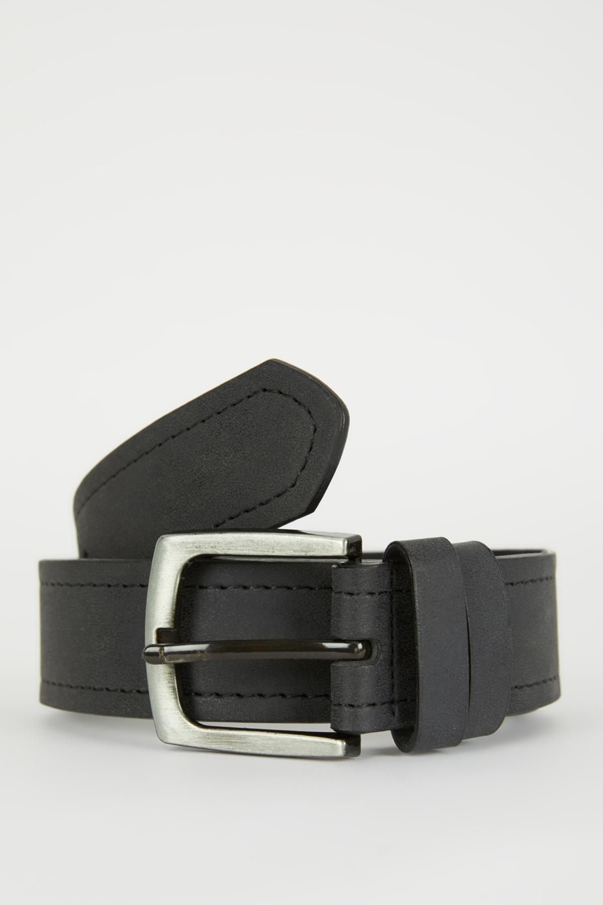 DEFACTO Men&#39;s Rectangular Buckle Faux Leather Belt