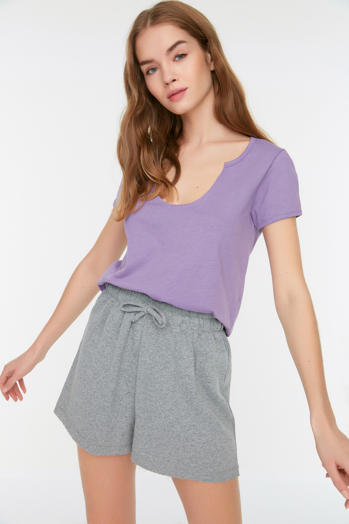 Trendyol Gray Cropped Leg Detailed Knitted Shorts