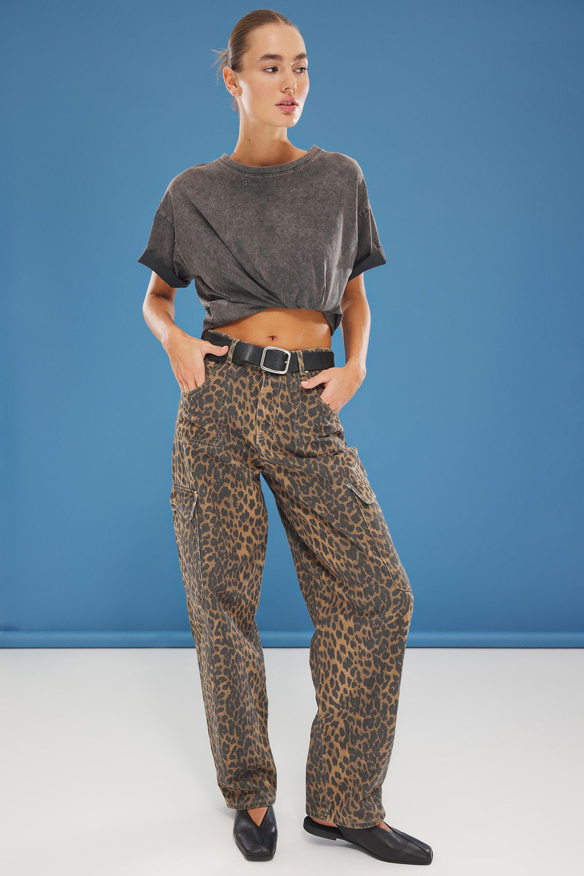 Trendyol Multicolored Leopard Patterned Cargo Pocket Detailed Normal Waist Barrel Baggy Jeans