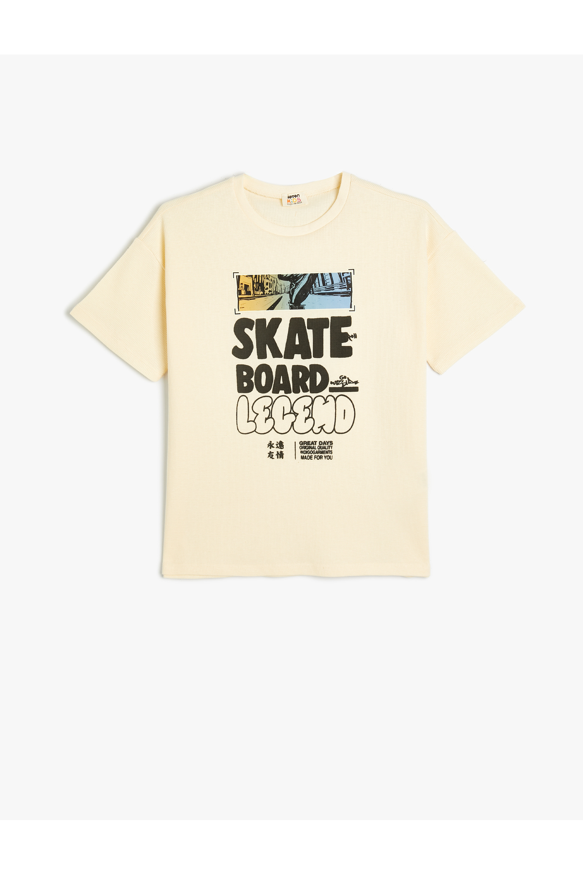 Levně Koton T-Shirt Skateboarding Theme Printed Back Short Sleeve Crew Neck Cotton