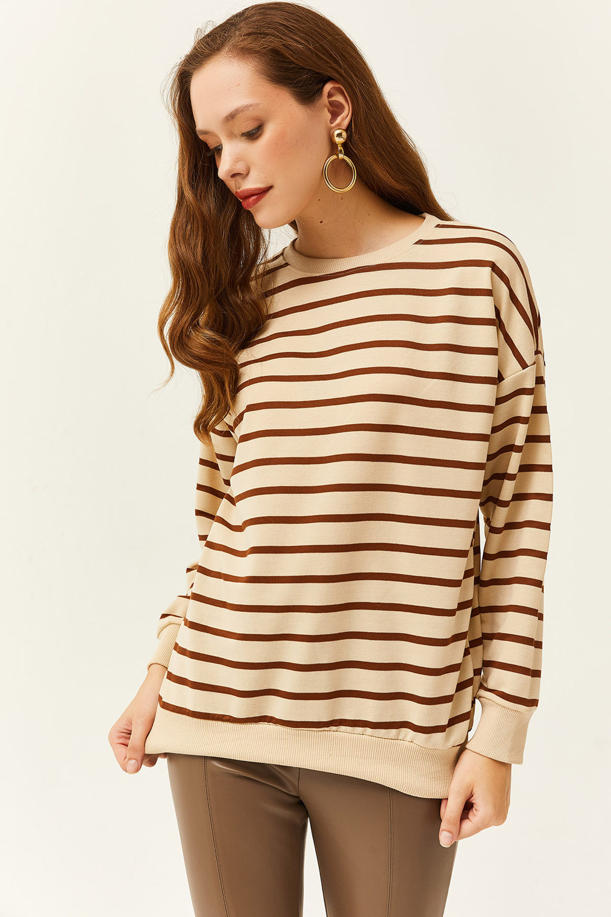 Levně Olalook Women's Stone Brown Basic Soft Textured Loose Sweatshirt