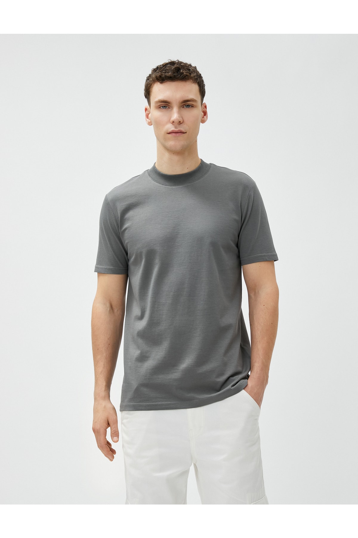 Koton Basic tričko s výstrihom posádky Slim Fit bavlna s krátkym rukávom