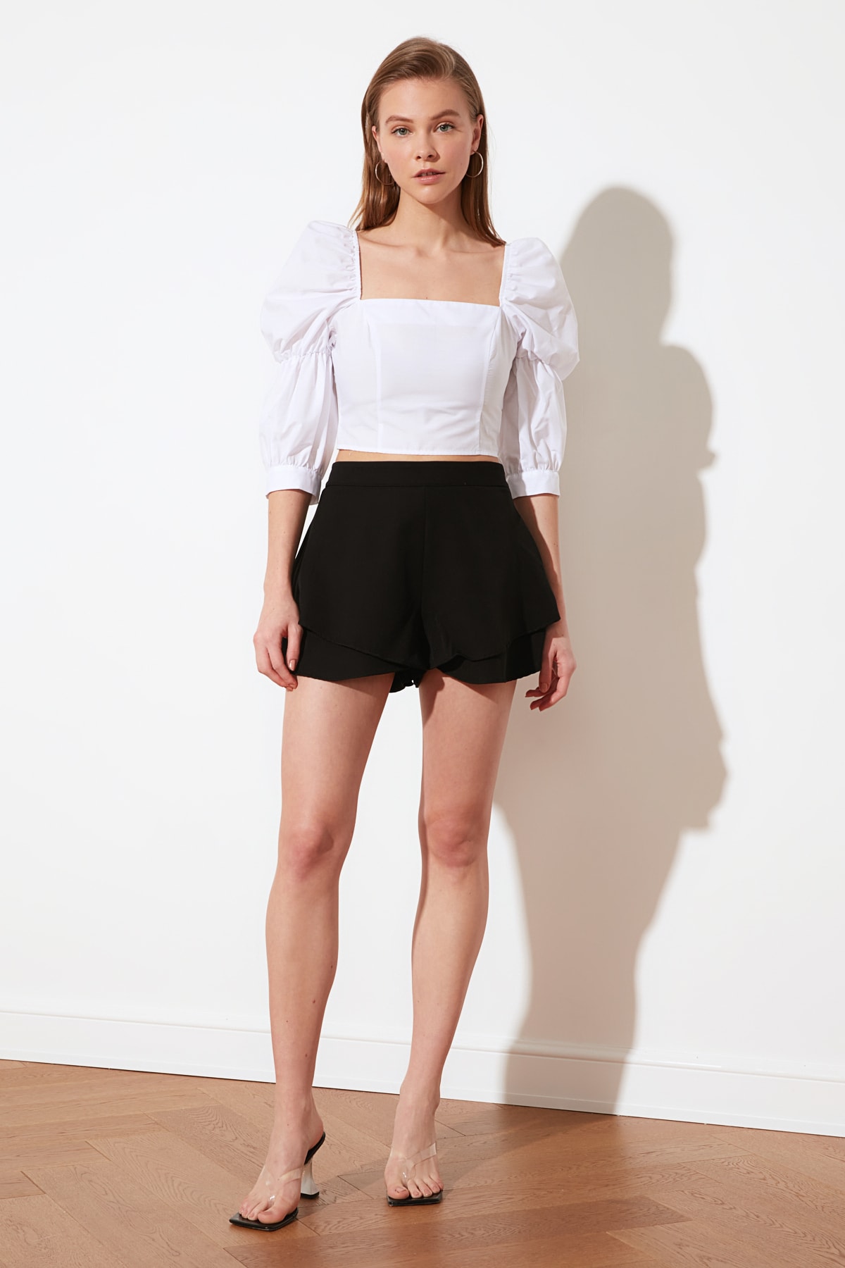Dámské kraťasy Trendyol Skirt-Looking Shorts