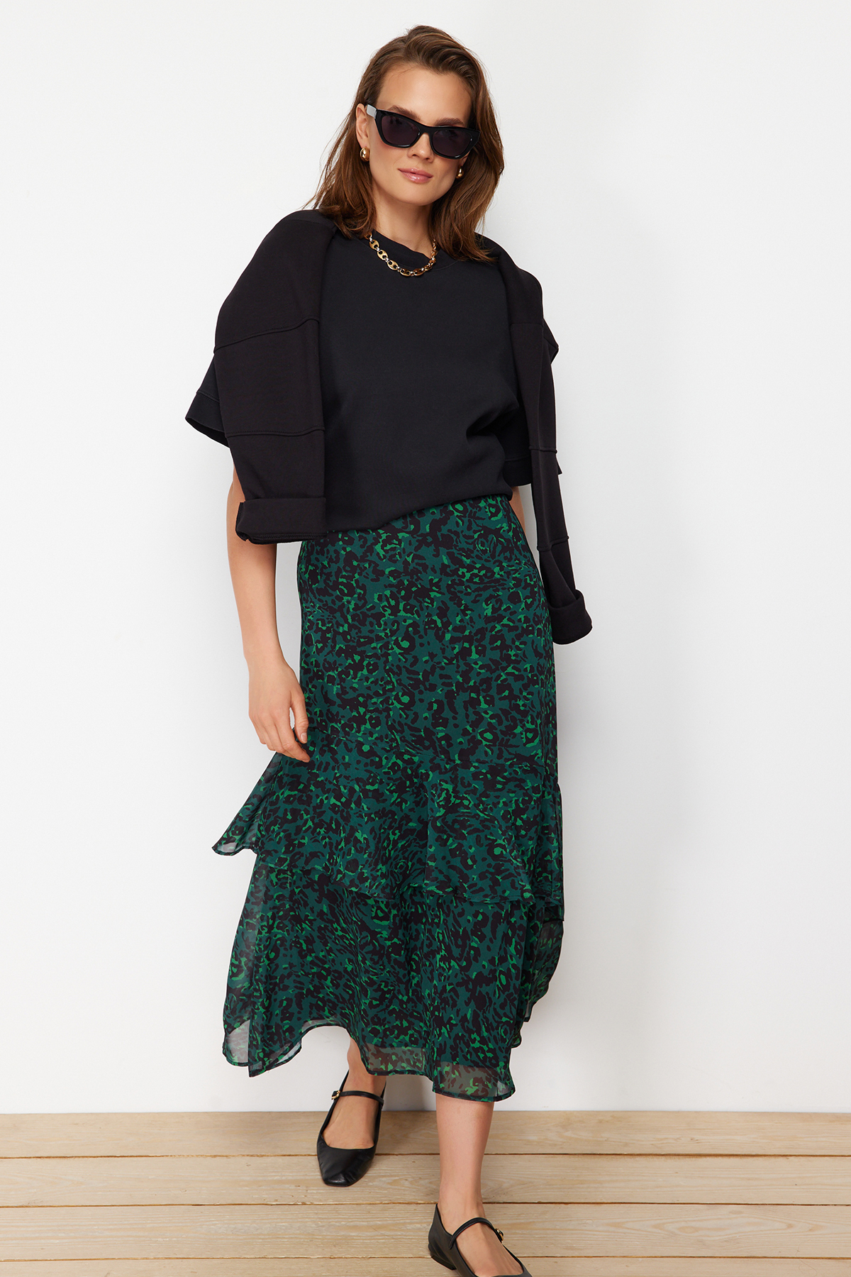 Levně Trendyol Green Animal Patterned Woven Skirt With Lining
