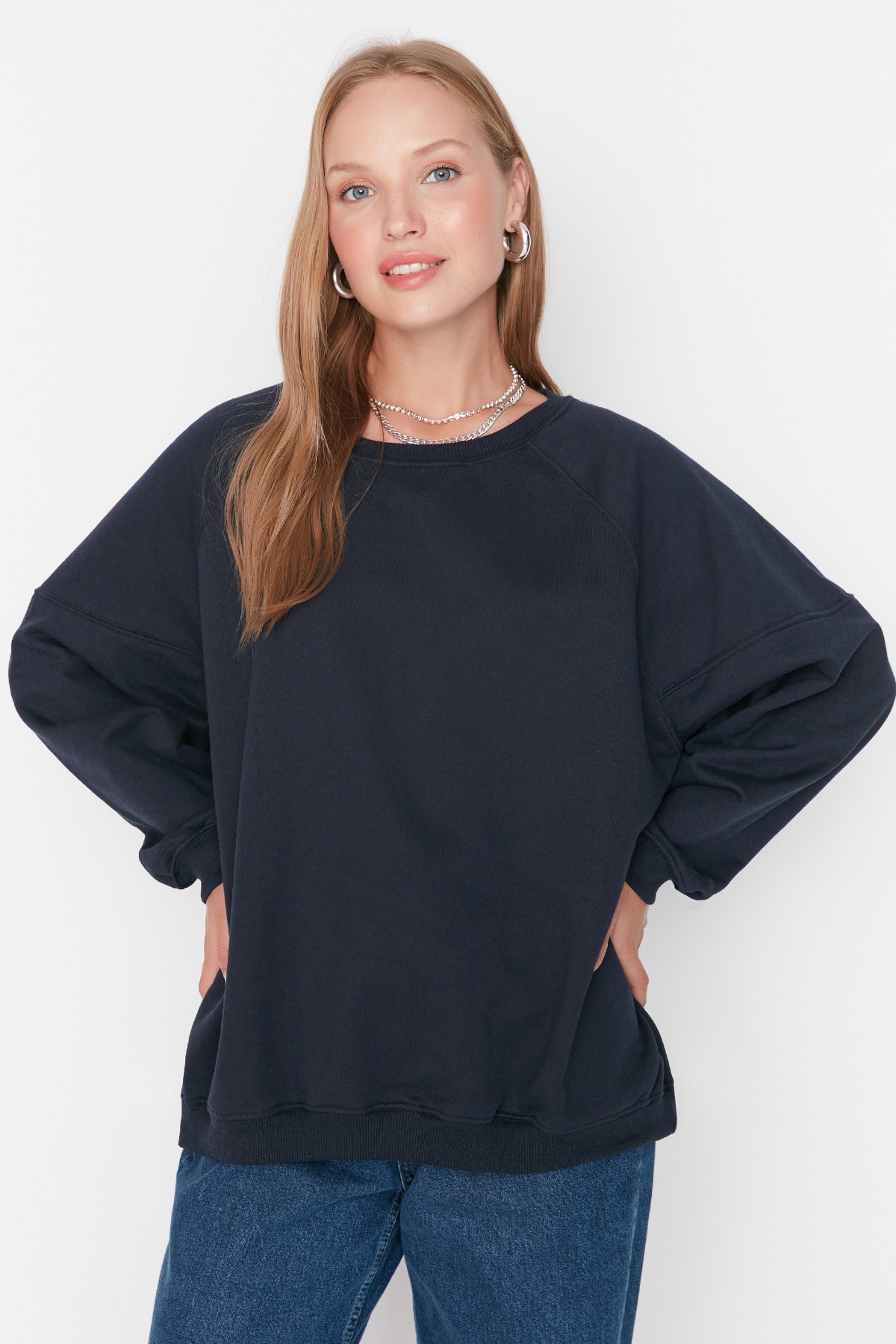 Trendyol Navy Blue Raglan Sleeve Oversized Thick Knitted Sweatshirt