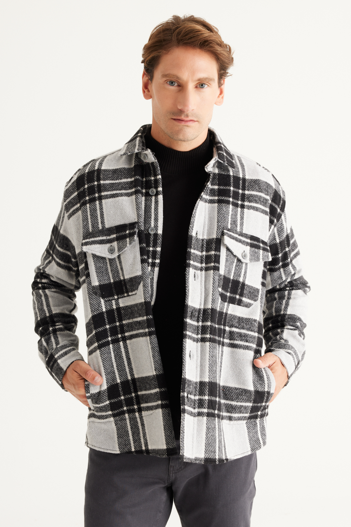 Levně AC&Co / Altınyıldız Classics Men's Black-gray Oversize Wide Cut Buttoned Collar Checkered Winter Shirt Jacket