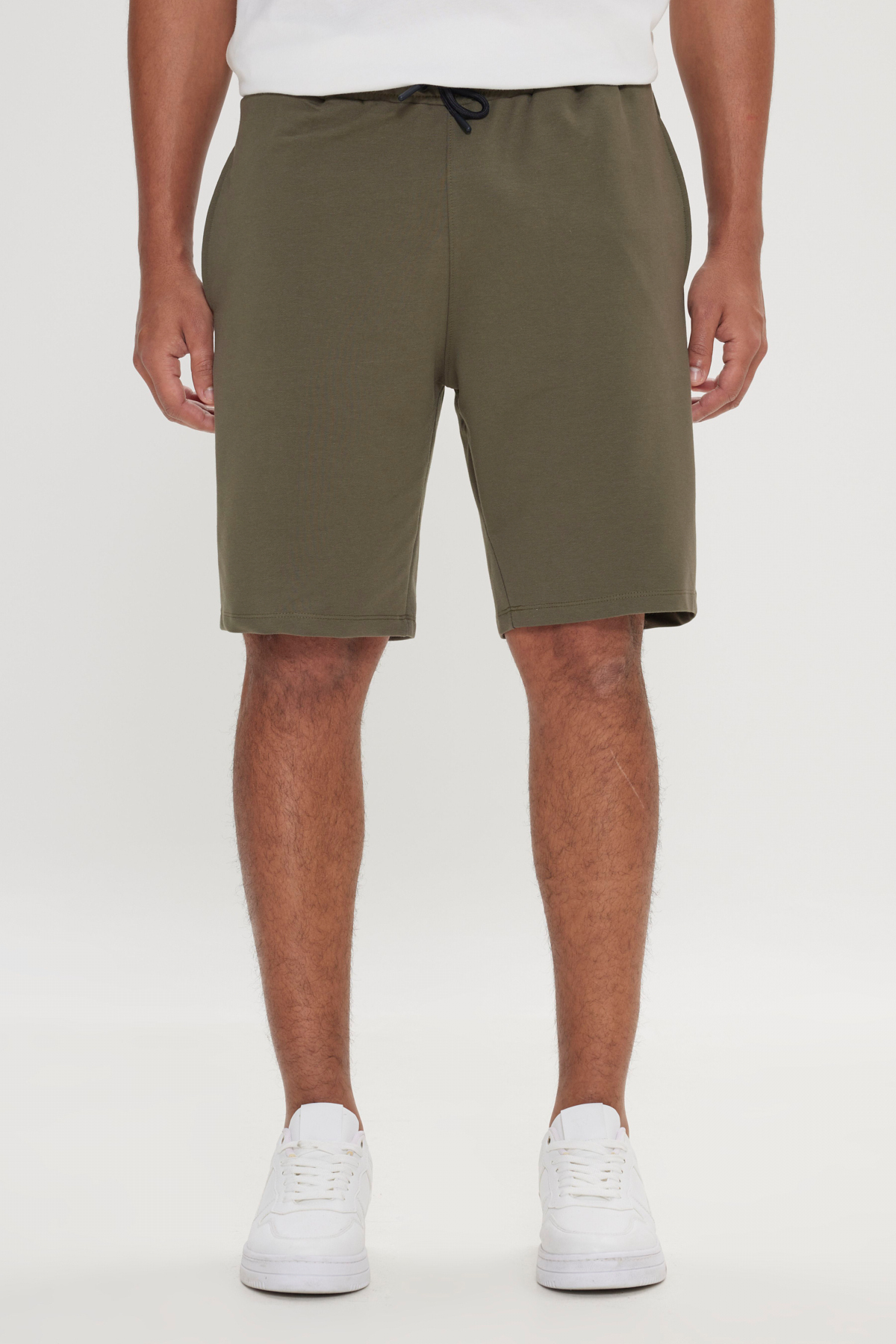 Levně AC&Co / Altınyıldız Classics Men's Khaki Standard Fit Normal Cut Cotton Flexible Knitted Shorts.