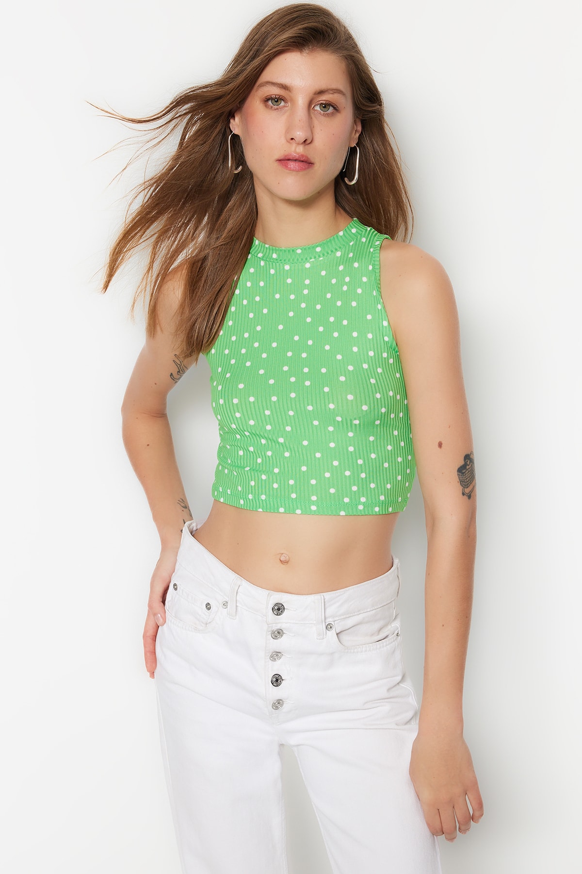 Trendyol Green Polka Dot Printed Halterneck Fitted/Situated Crop, Flexible Knitted Blouse