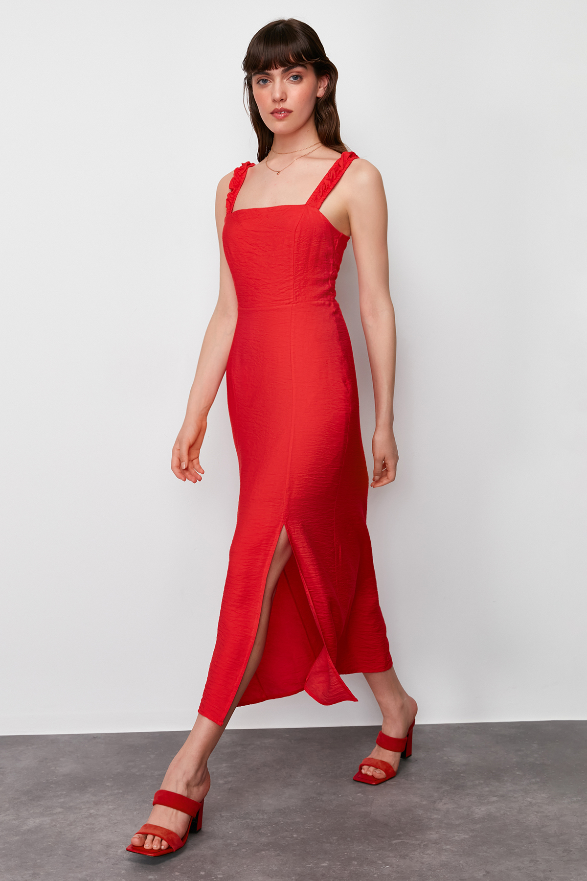 Trendyol Red Straight Cut Back Tie Detailed Woven Midi Dress
