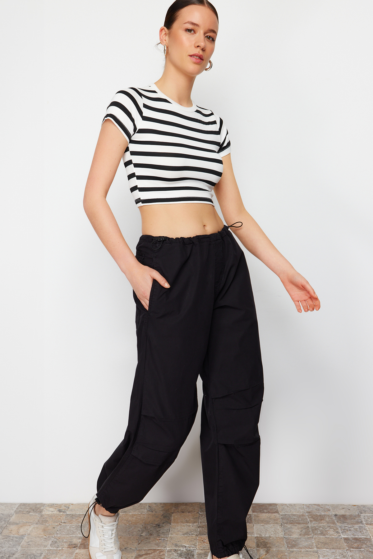 Trendyol Black Stoppered Normal Talie Parașută Pantaloni