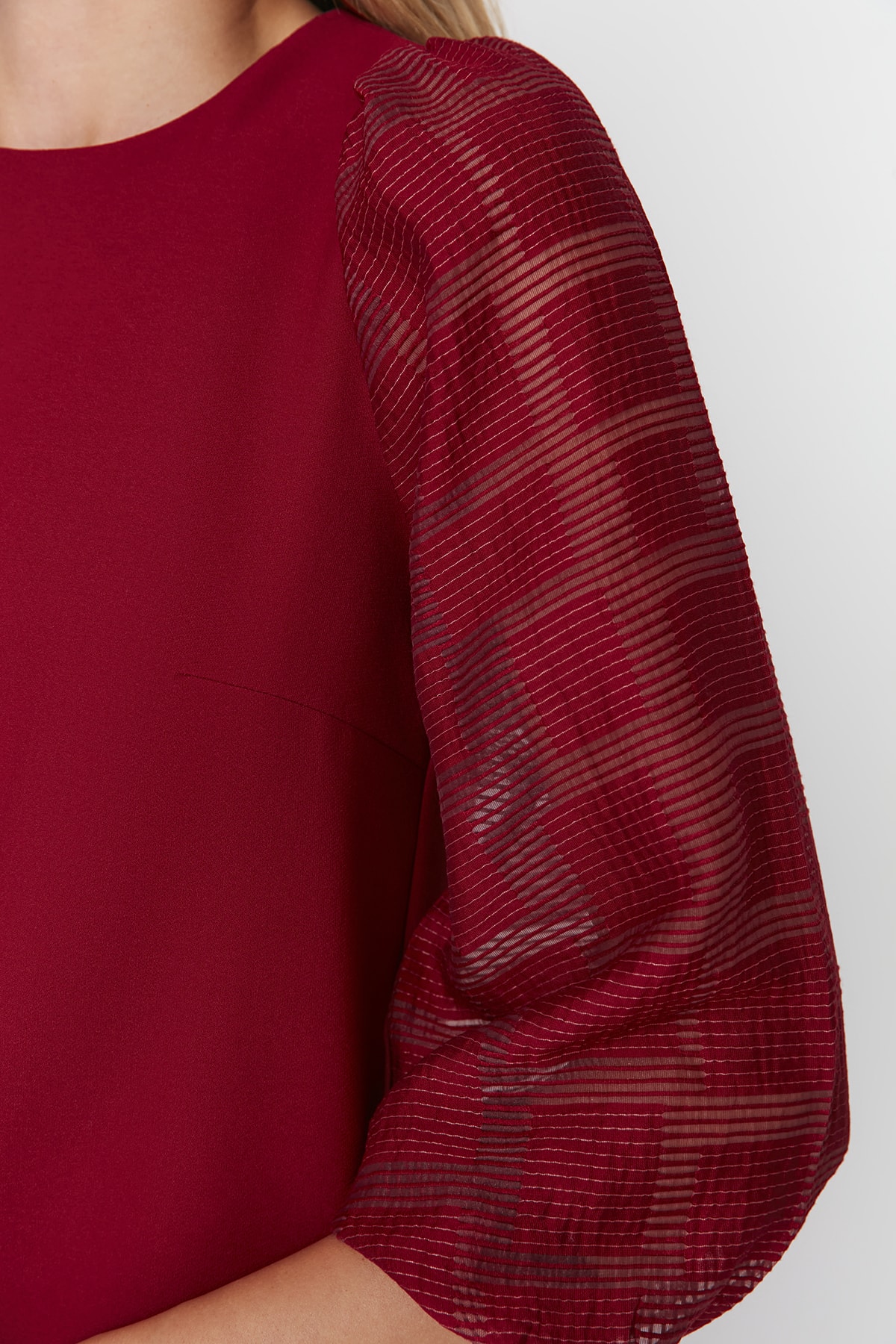 Trendyol Burgundy Wide Cut Maneca Croiala Rochie Tesuta Detaliata