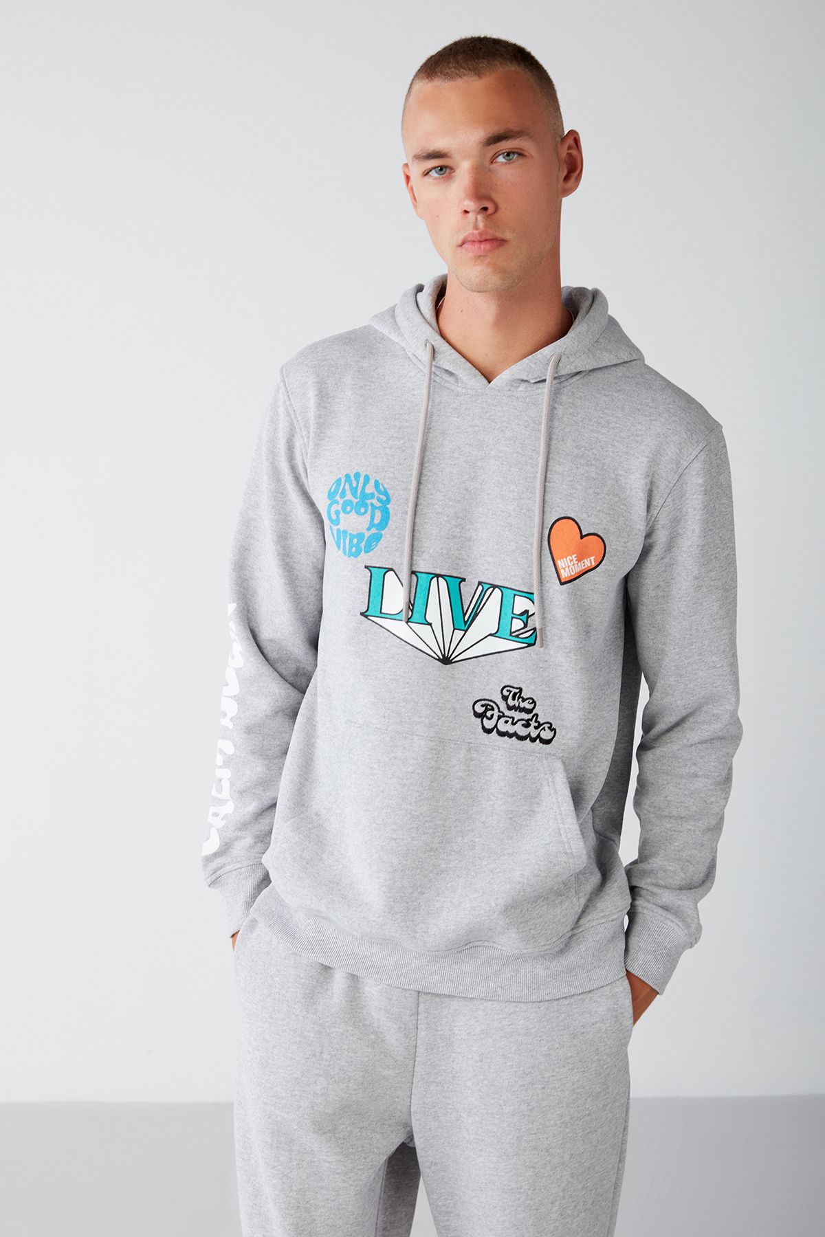 GRIMELANGE Alive Men s Print Detailed Soft Kangaroo Pocket Hooded Regular Corded Grey Melange Sweatshirt