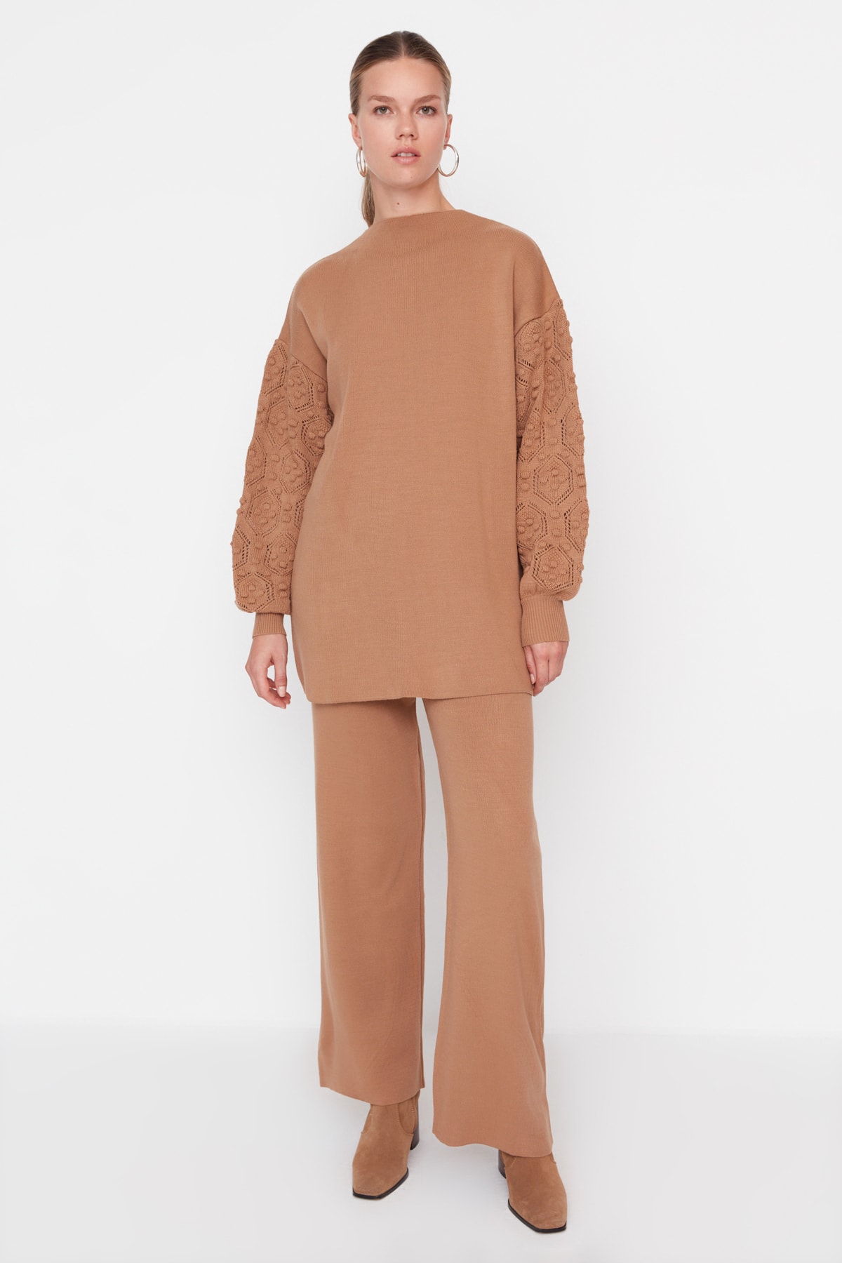 Levně Trendyol Beige Sleeves With Openwork Braided Sweater-Pants Knitwear Suit