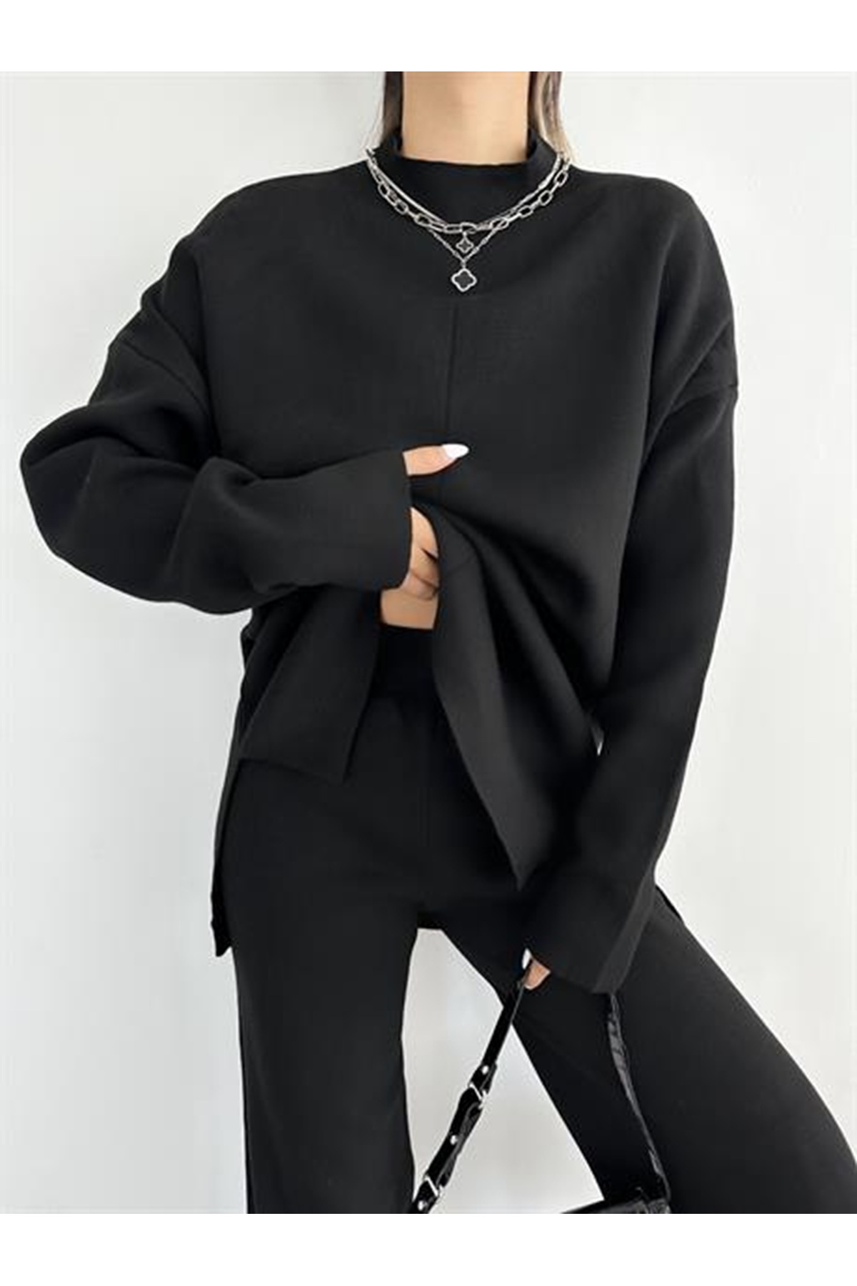 Levně Laluvia Black High Collar Knitwear Suit
