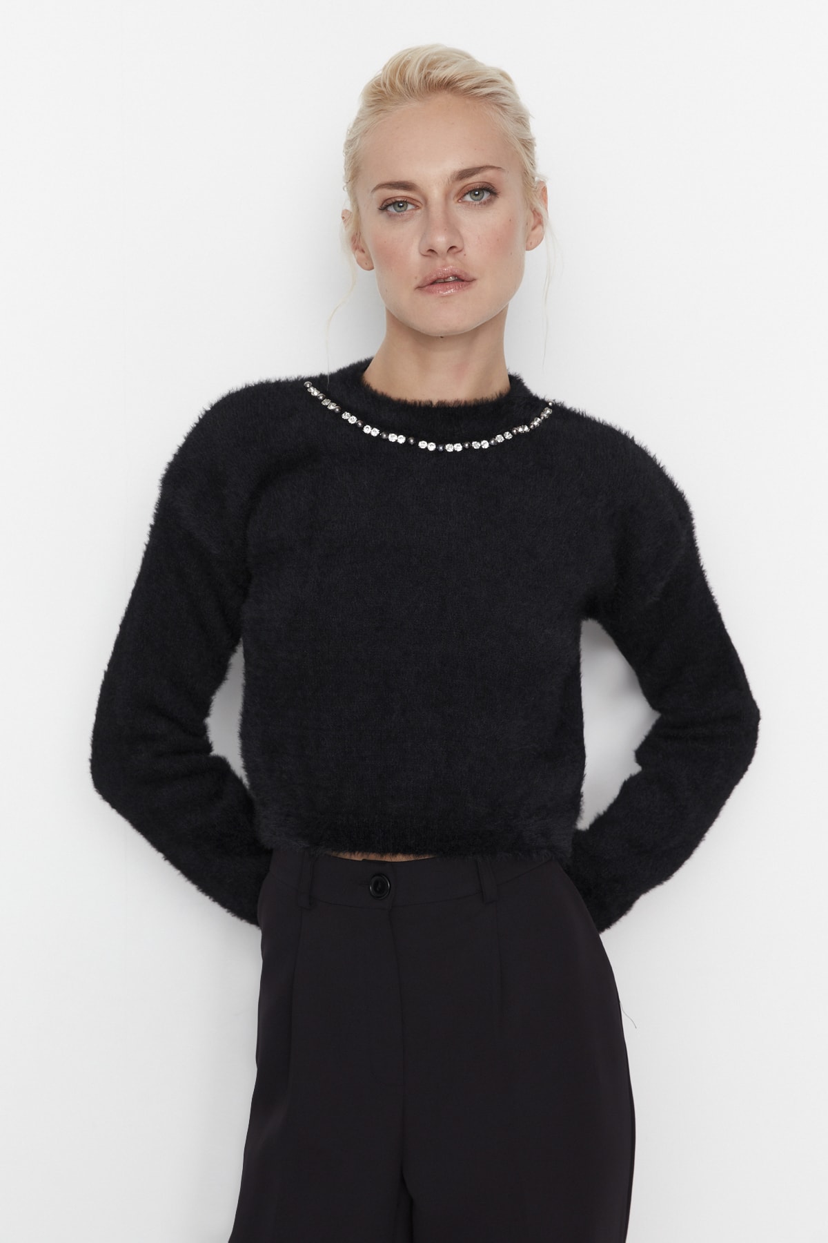 Trendyol Sweater - Black - Regular fit