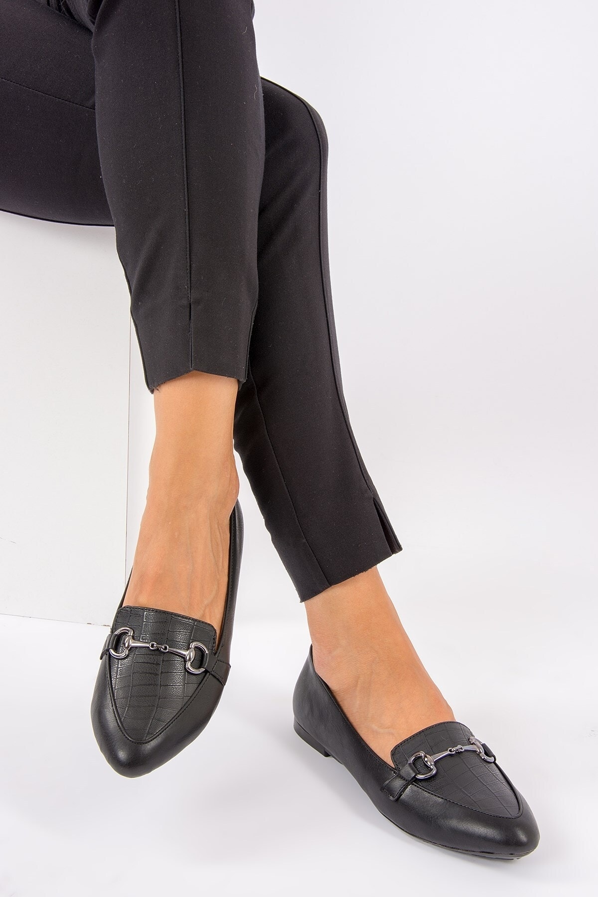 Fox Shoes Women's Black Flat Shoes