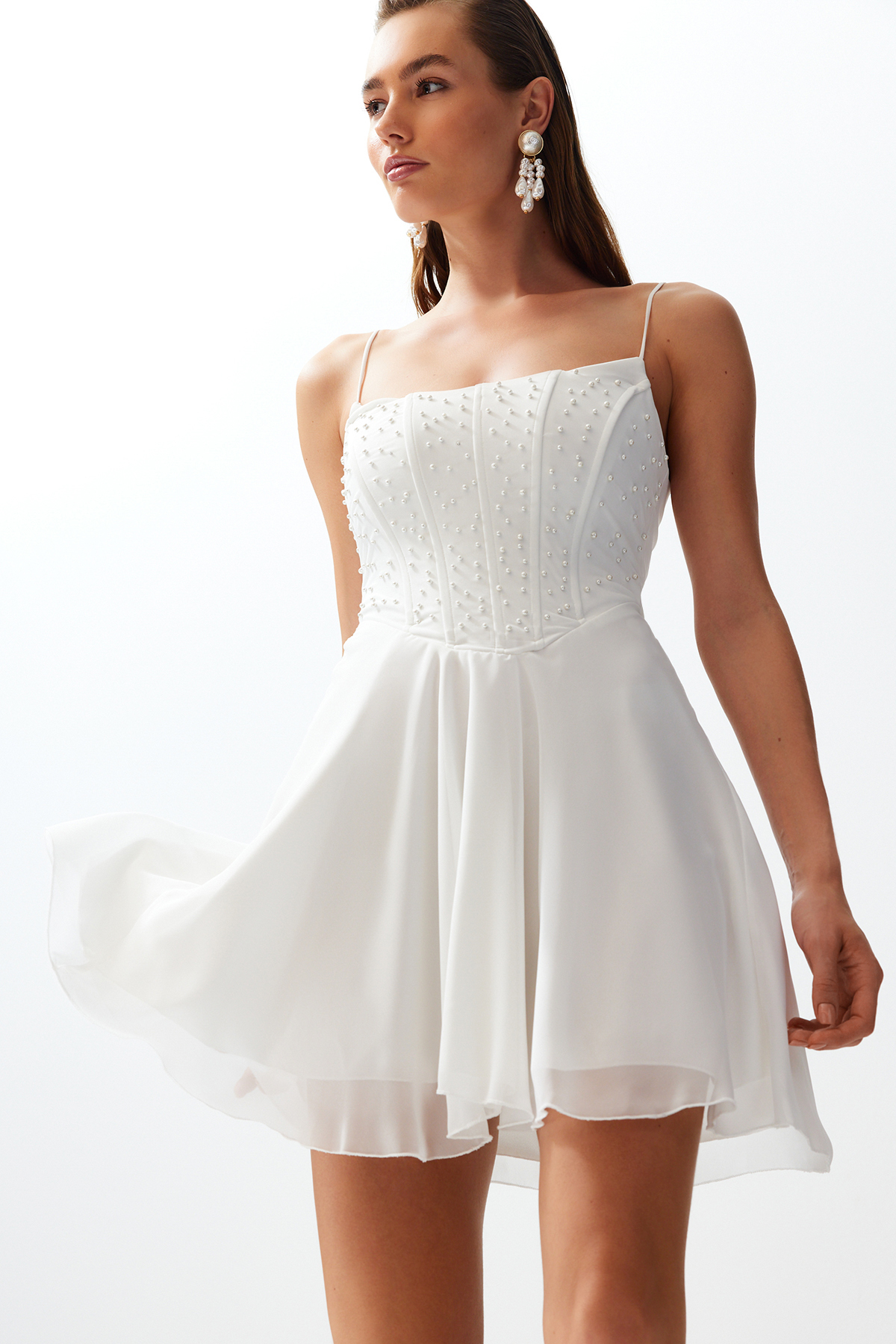 Trendyol Bridal White Body-Fitting Lined Pearled Woven Short Wedding/Wedding Elegant Evening Dress