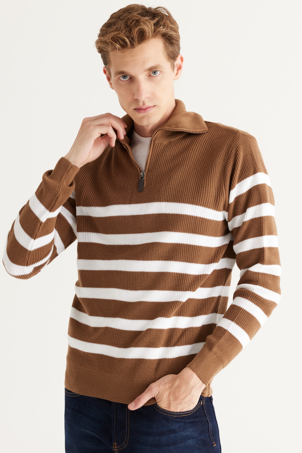 Levně ALTINYILDIZ CLASSICS Men's Mink-ecru Standard Fit Normal Cut High Bato Neck Knitwear Sweater