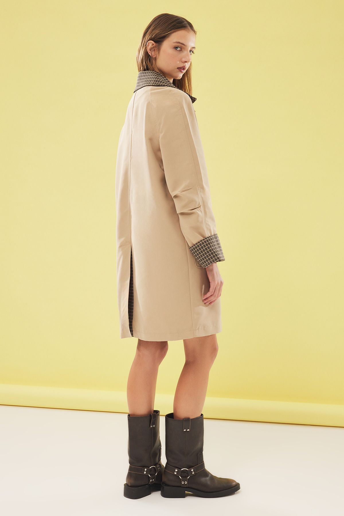 Trendyol Beige Plaid Lined Regular Midi Trench Coat