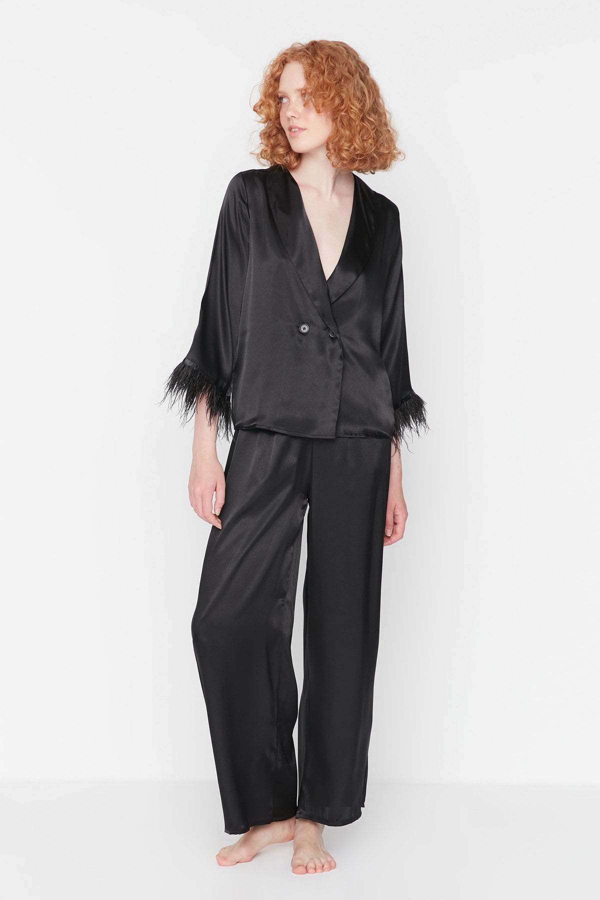Levně Trendyol Black Feather Detailed Satin Shirt-Pants Woven Pajama Set