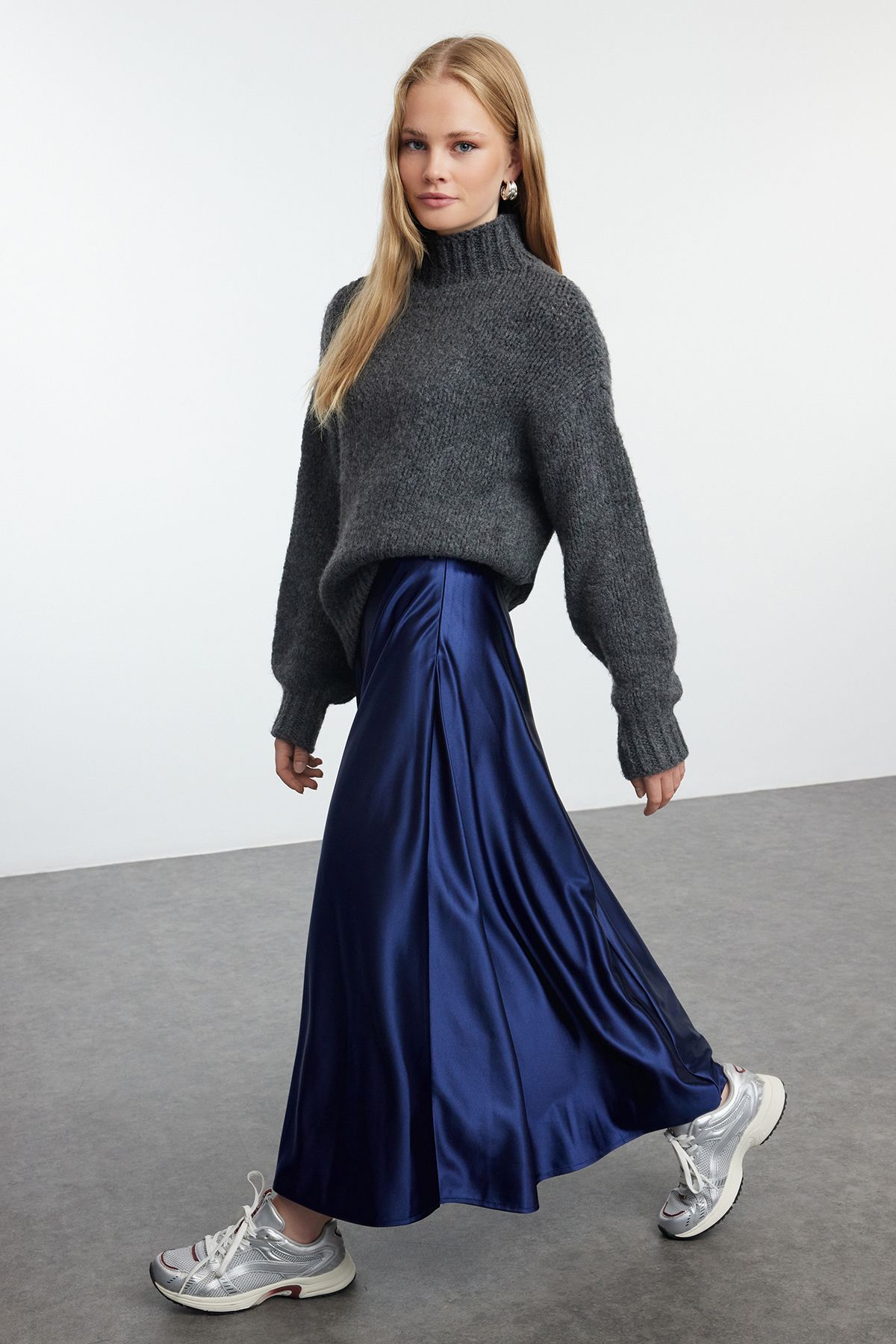 Trendyol Navy Blue A Line/Flare Cut Satin Midi Skirt