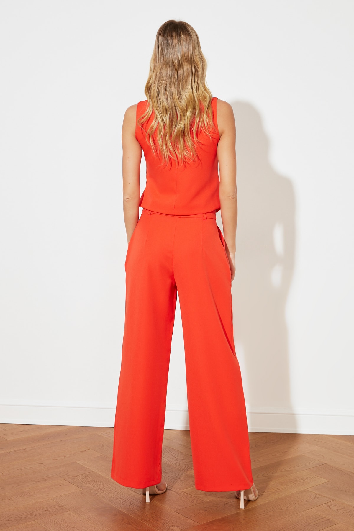 Pantaloni dama, Trendyol Wide