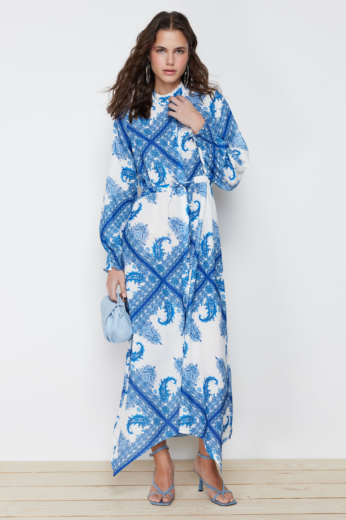Levně Trendyol Blue Shawl Pattern Asymmetric Skirt Detailed Tied Woven Dress