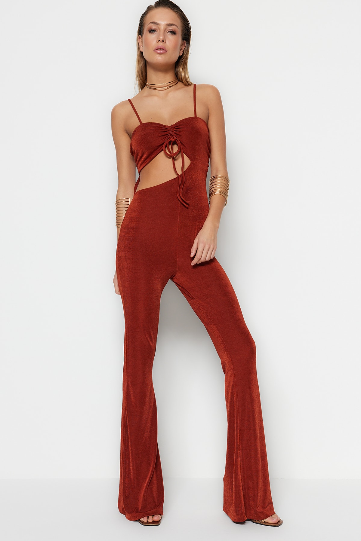 Levně Trendyol Cinnamon Jumpsuit with Knitted Window/Cut Out Detail and Shimmer