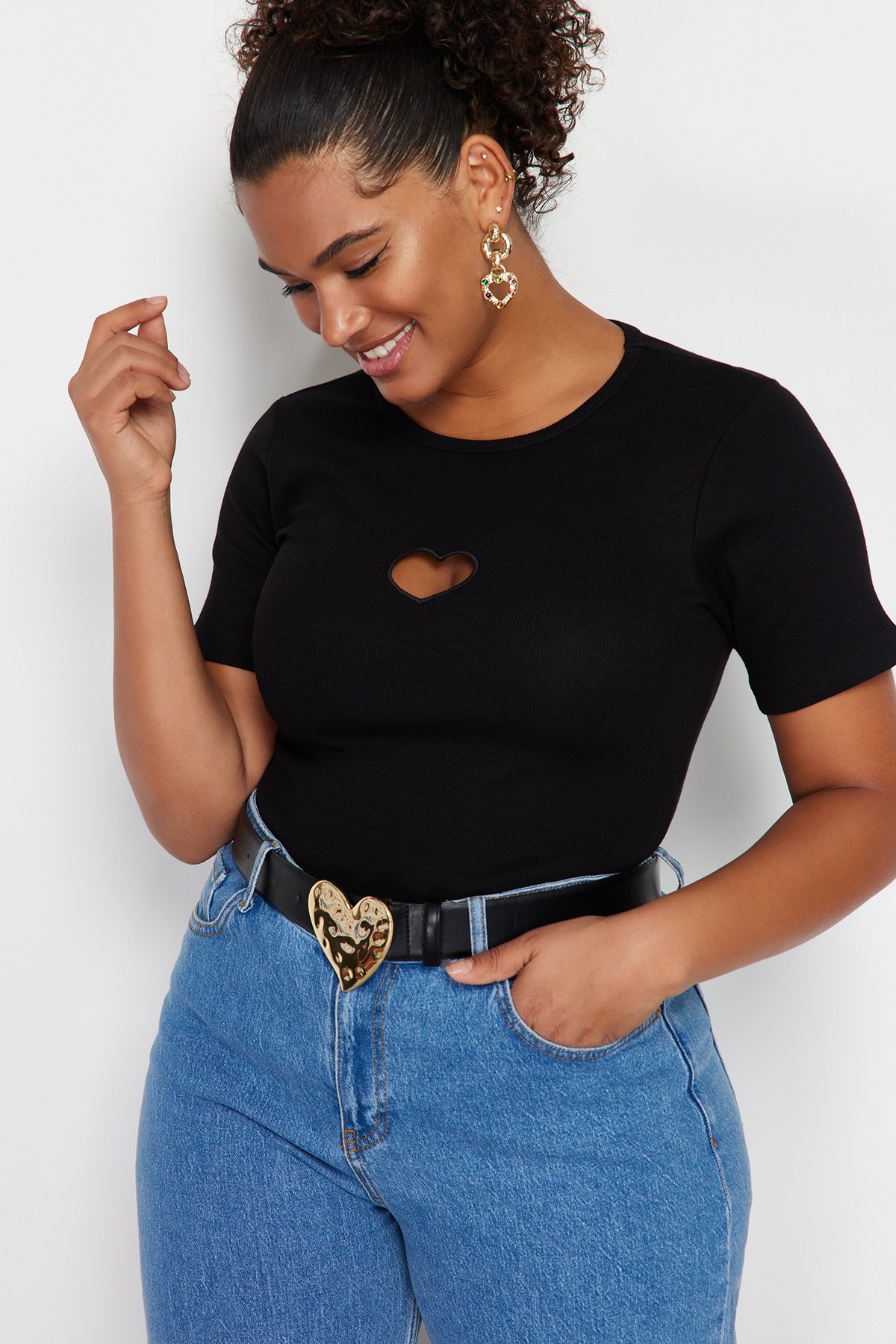 Trendyol Curve Black Heart Cut-Out Detail Ribbed Knitted T-shirt