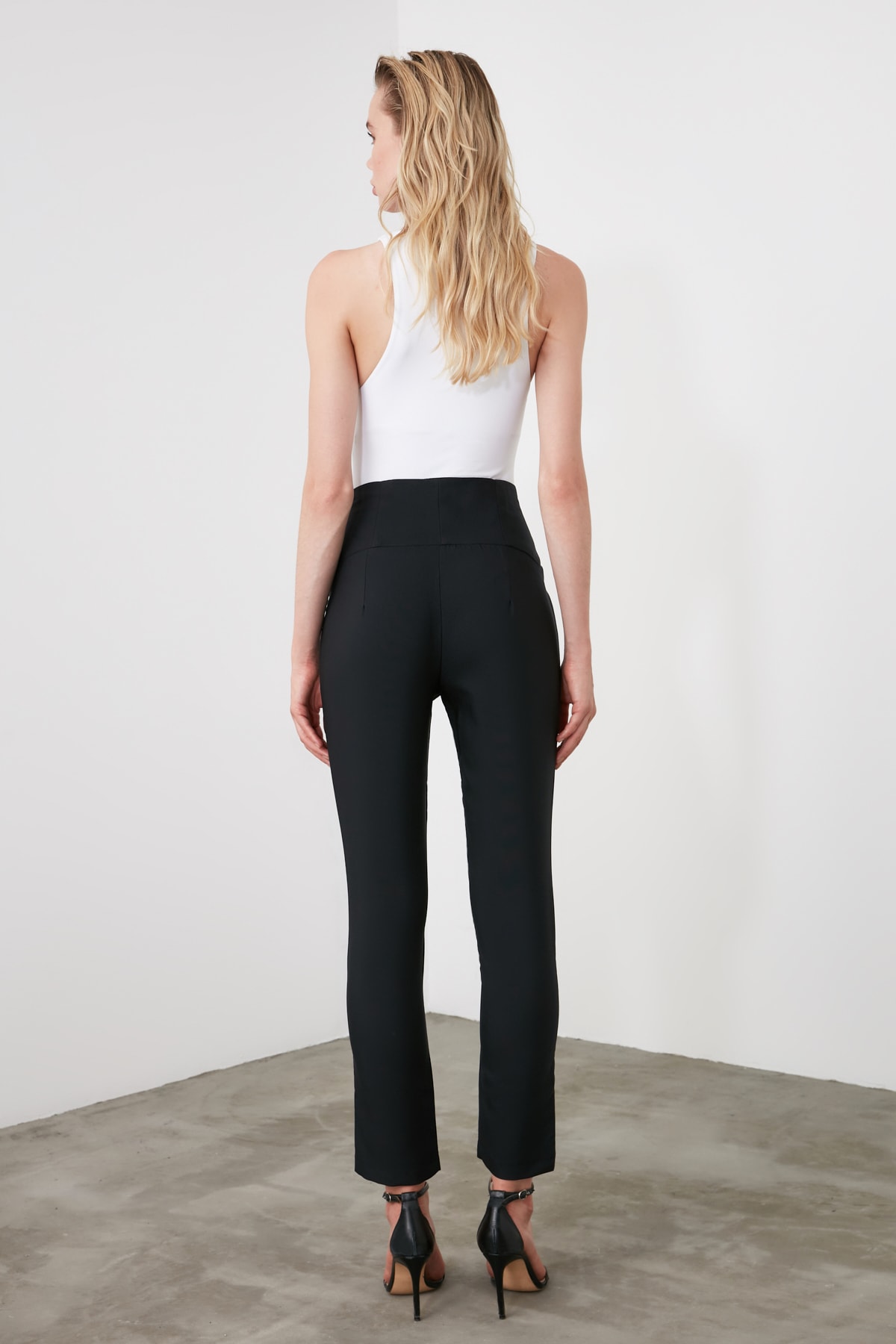 Pantaloni dama, Trendyol Monochrome