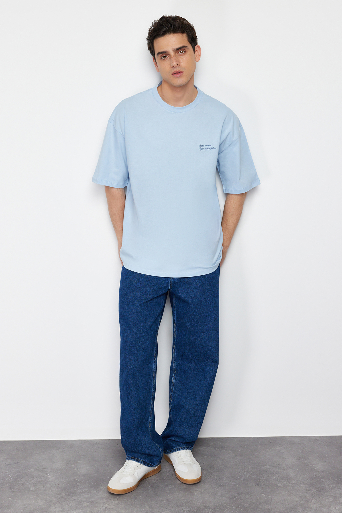 Levně Trendyol Light Blue Oversize 100% Cotton Crew Neck Minimal Text Printed T-Shirt