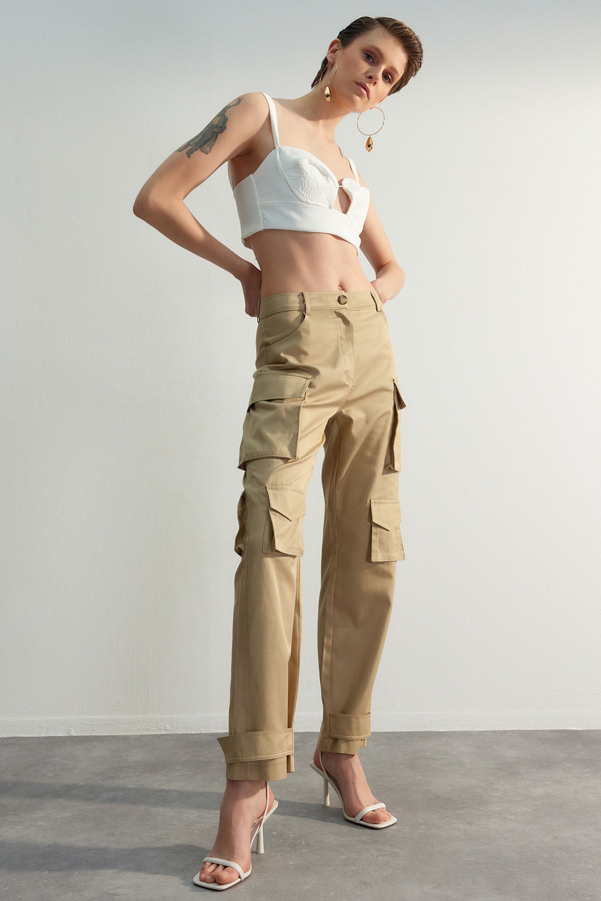 Trendyol Limited Edition Beige Cargo Woven Trousers with Pocket