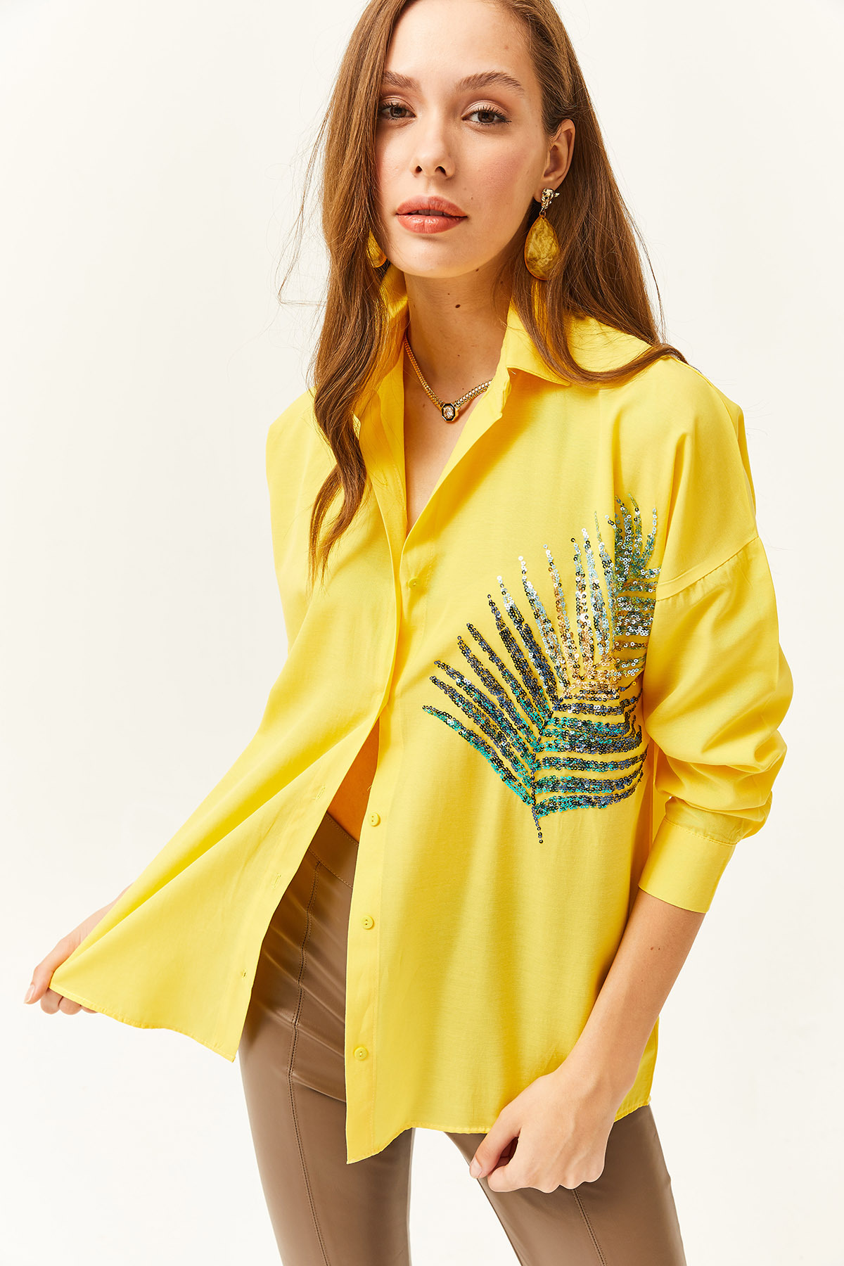 Levně Olalook Women's Yellow Palm Sequin Detailed Oversize Woven Poplin Shirt