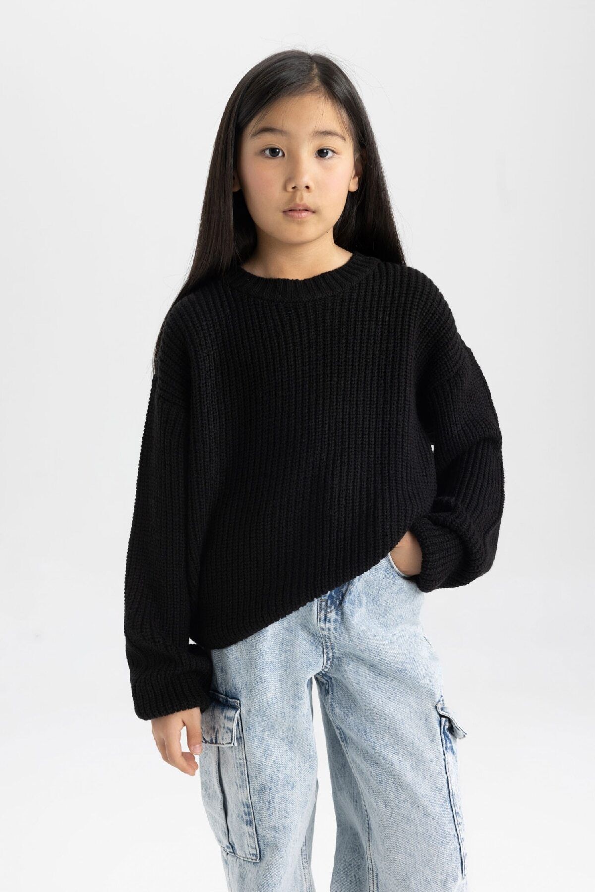 DEFACTO Girl's Standard Fit Crew Neck Sweater