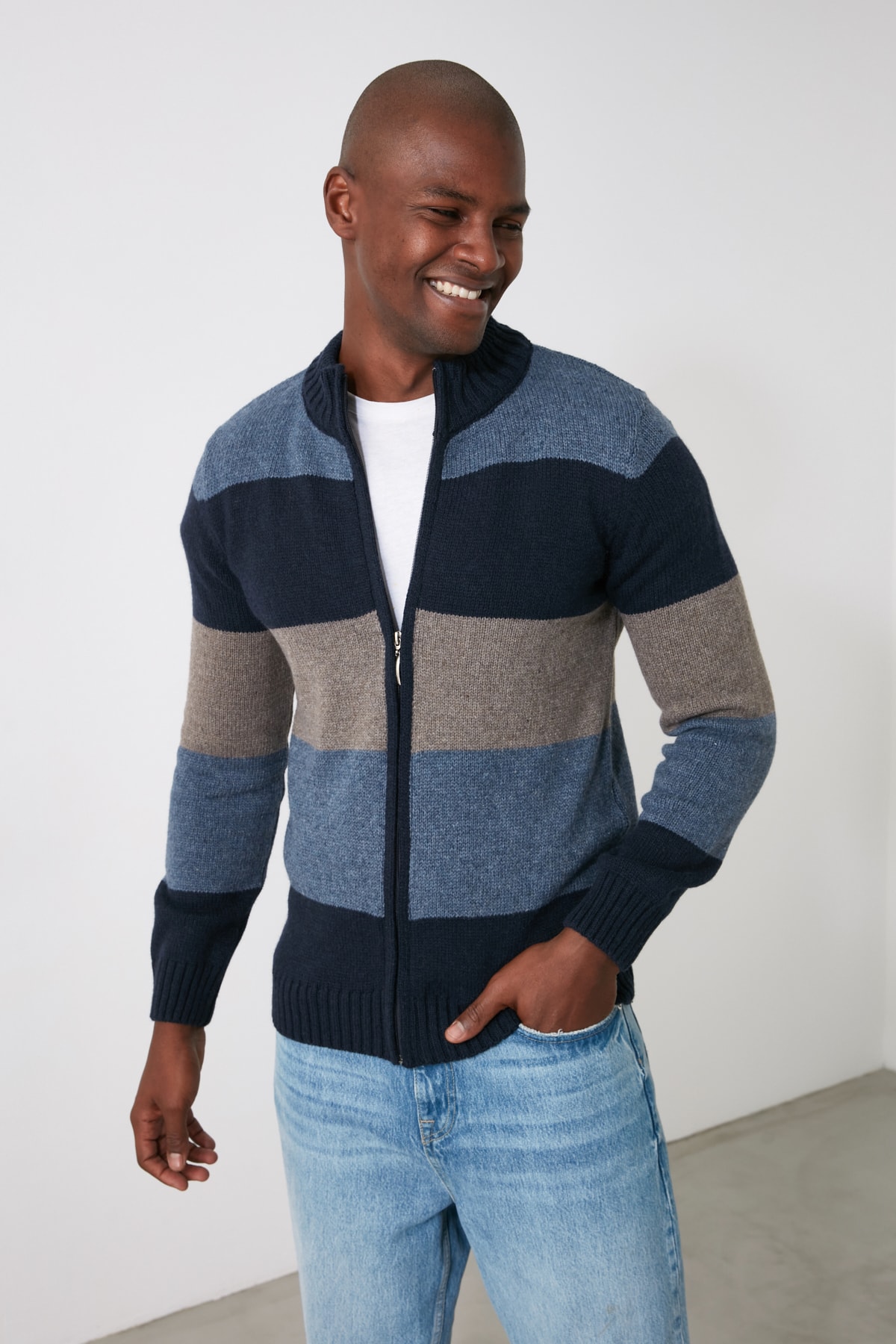 Trendyol Navy Blue FL Men's Slim Half Turtleneck Color Block Knitwear Cardigan