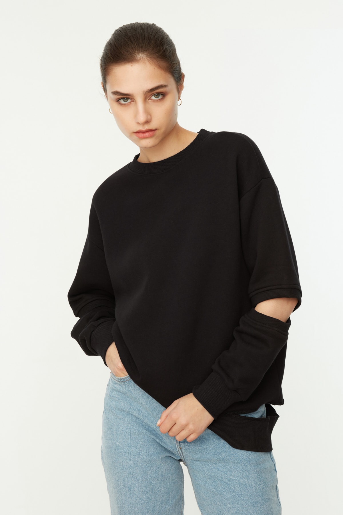 Trendyol Black Cut Out Detailed Knitted Sweatshirt with Fleece Inside