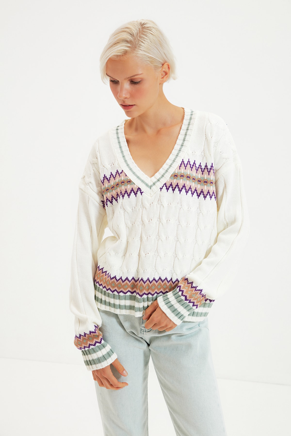 Trendyol Ecru Jacquard V Neck Knitwear Sweater
