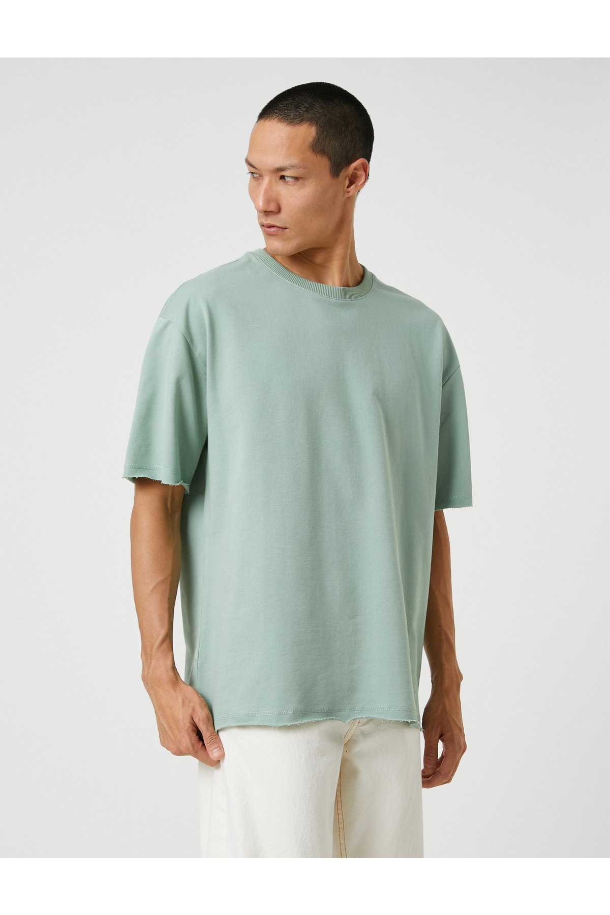 Koton Basic oversize tričko s krátkym rukávom s výstrihom posádky.