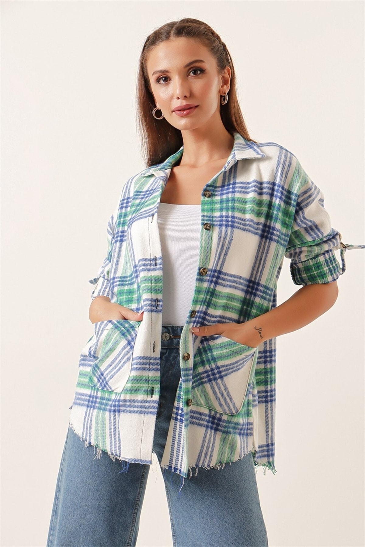 Levně By Saygı Double Pocket Checkered Cachet Shirt Green with Fold Sleeves