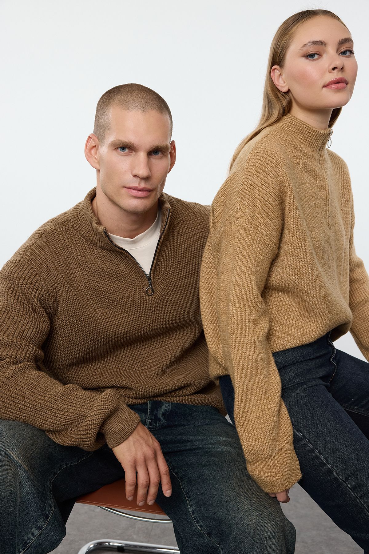 Trendyol Camel Regular Fit Couple Half Turtleneck Zippered Sweater