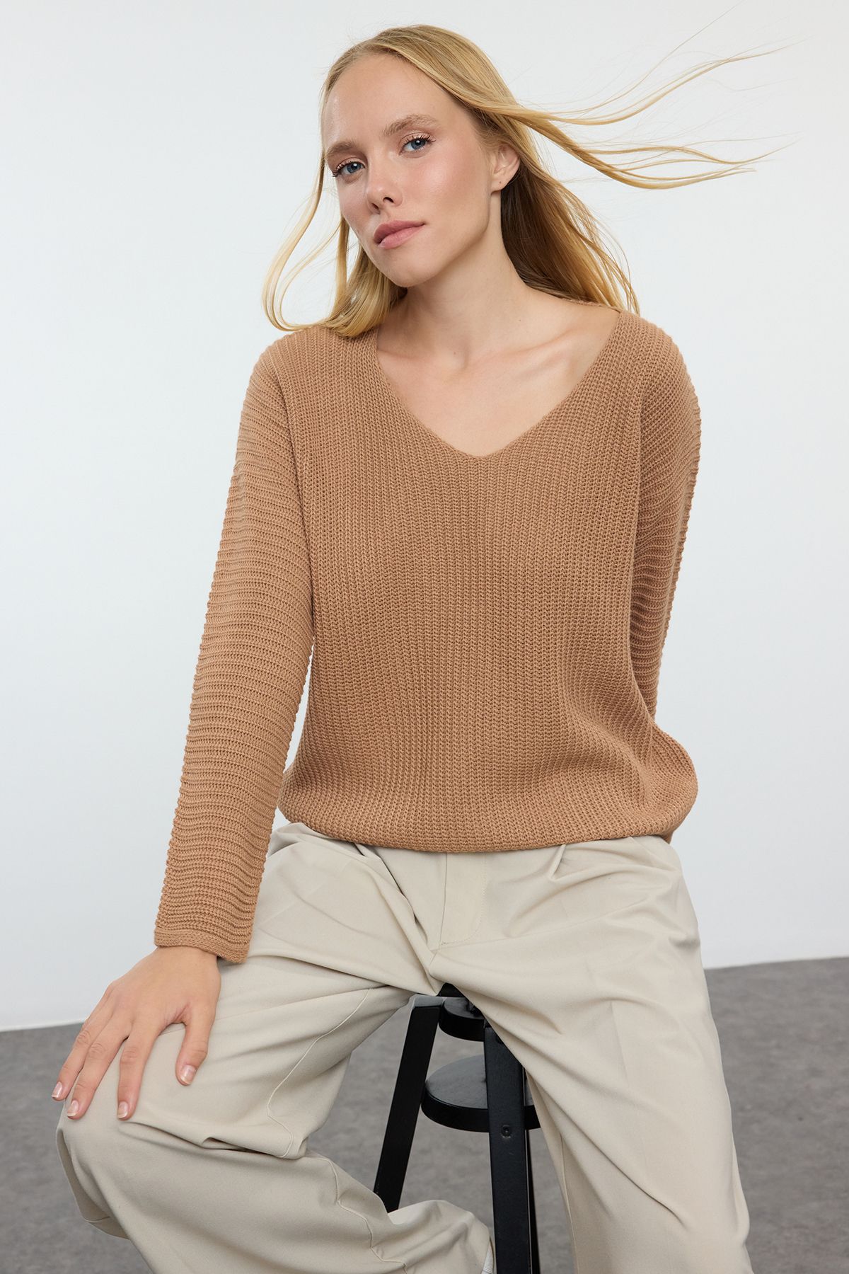 Trendyol Camel Wide Pattern Basic Knitwear Sweater